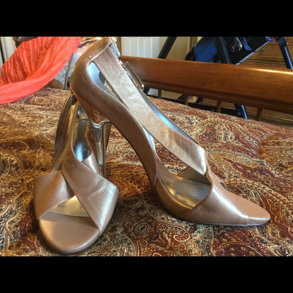 Jessica Simpson leather heels